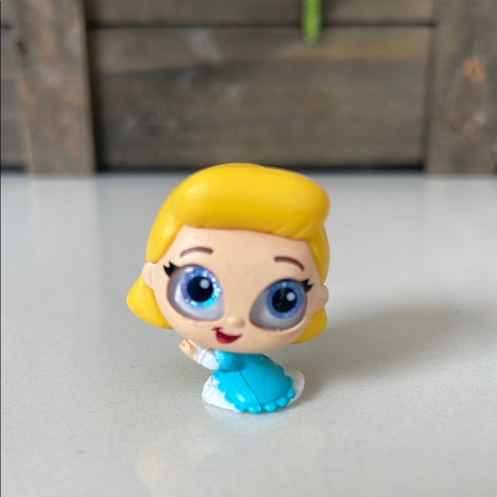 Disney doorables Cinderella